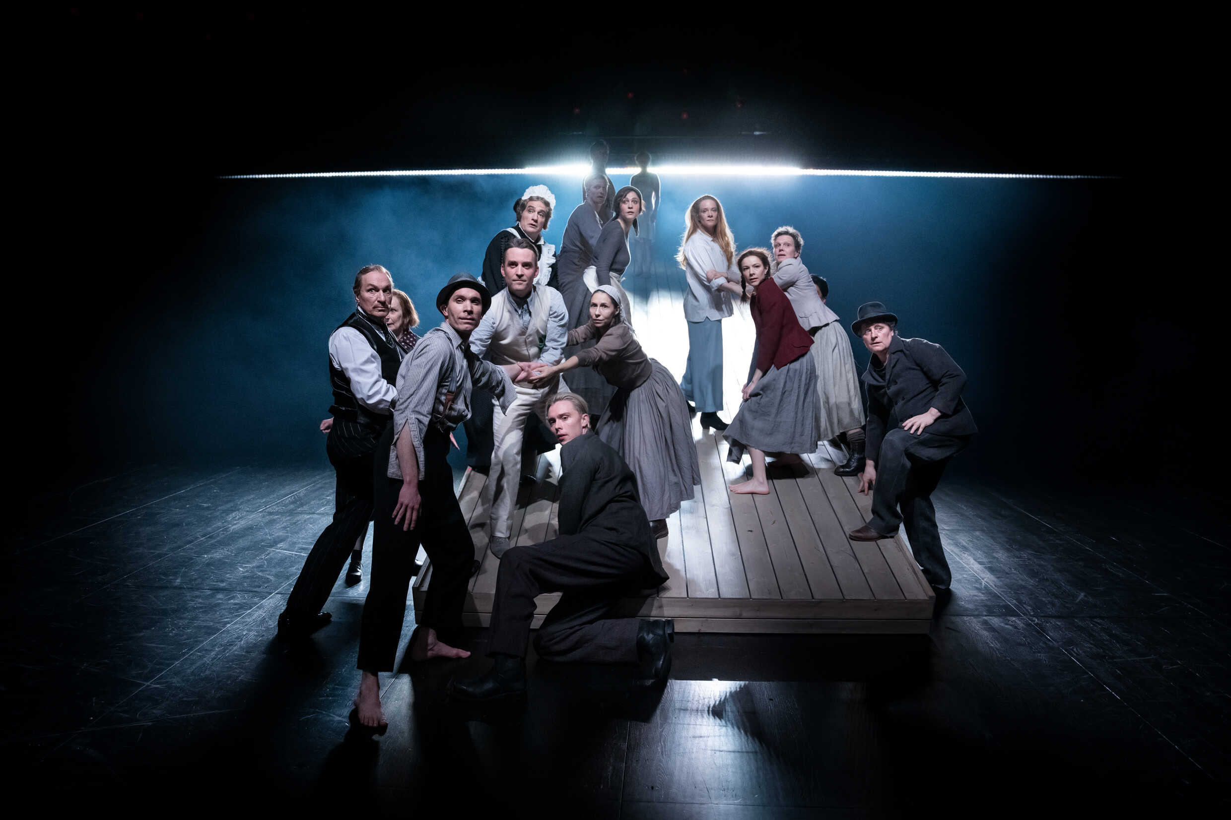 Ensemblen i Kulla-Gulla. Urpremiär 4 mars på Stora scenen, Kulturhuset Stadsteatern.