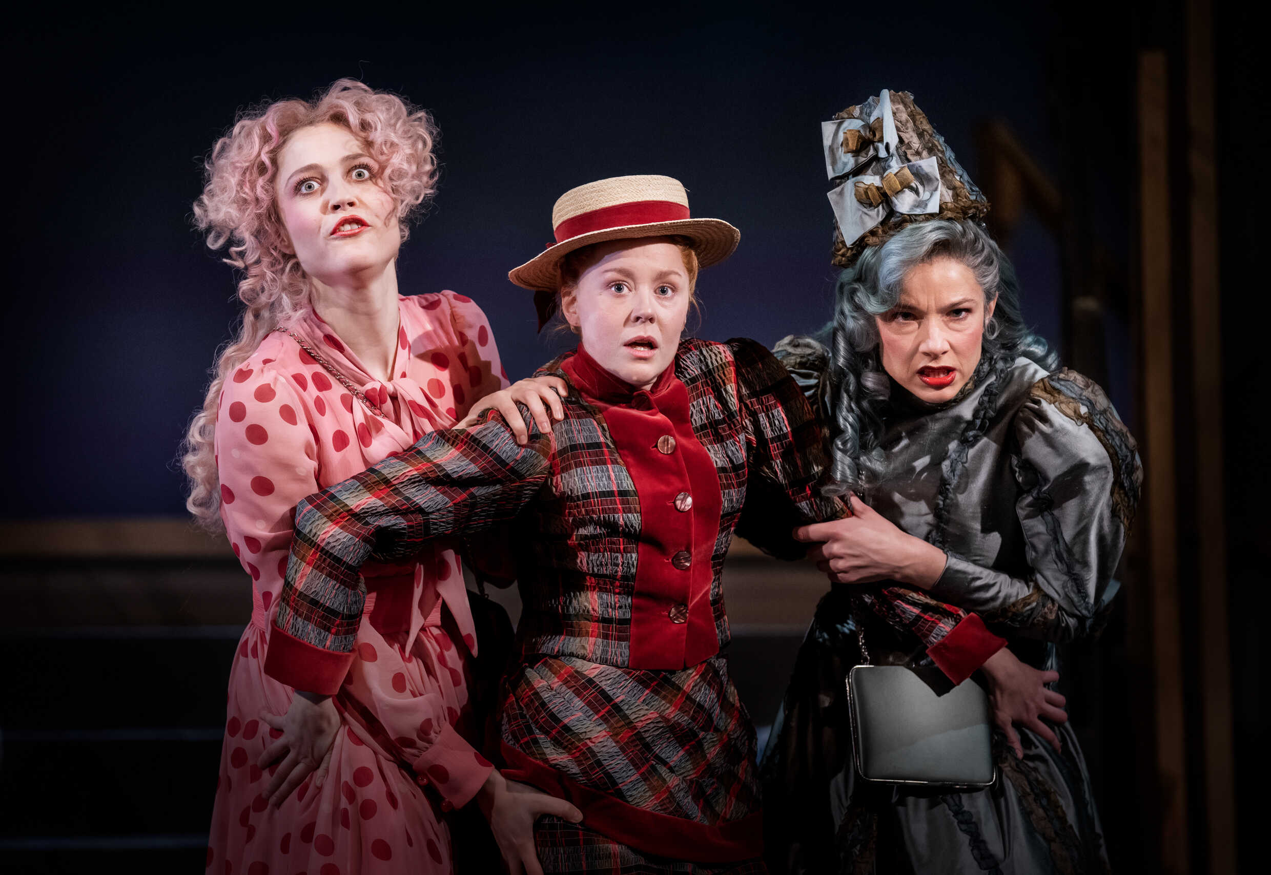 Manuela Gotskozik Bjelke, Matilda Ragnerstam och  Tove Edfeldt i Kulla-Gulla. Matilda Ragnerstam ersätter Maja Rung i Kulla-Gulla med start den 18 april.