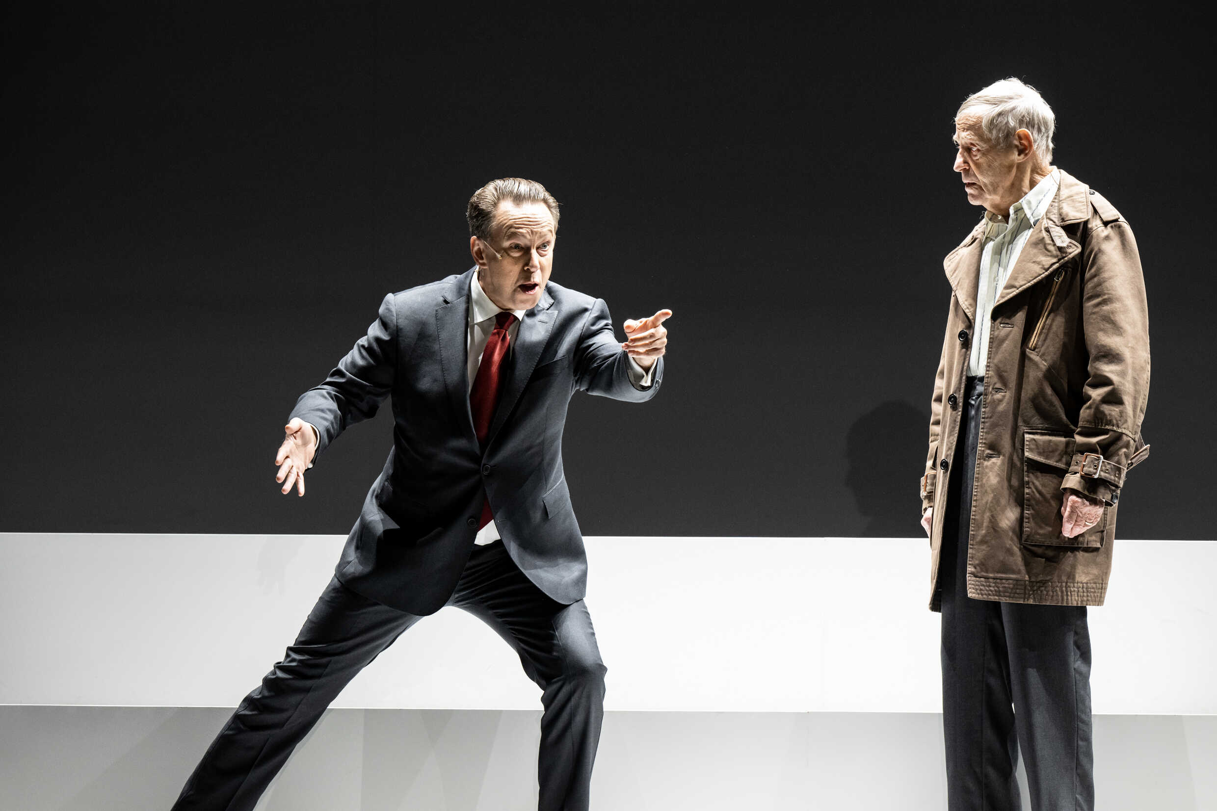 Anders Johannisson och Lars Lind i Tänk om om bara. Sverigepremiär 2 september på Stora scenen, Kulturhuset Stadsteatern.