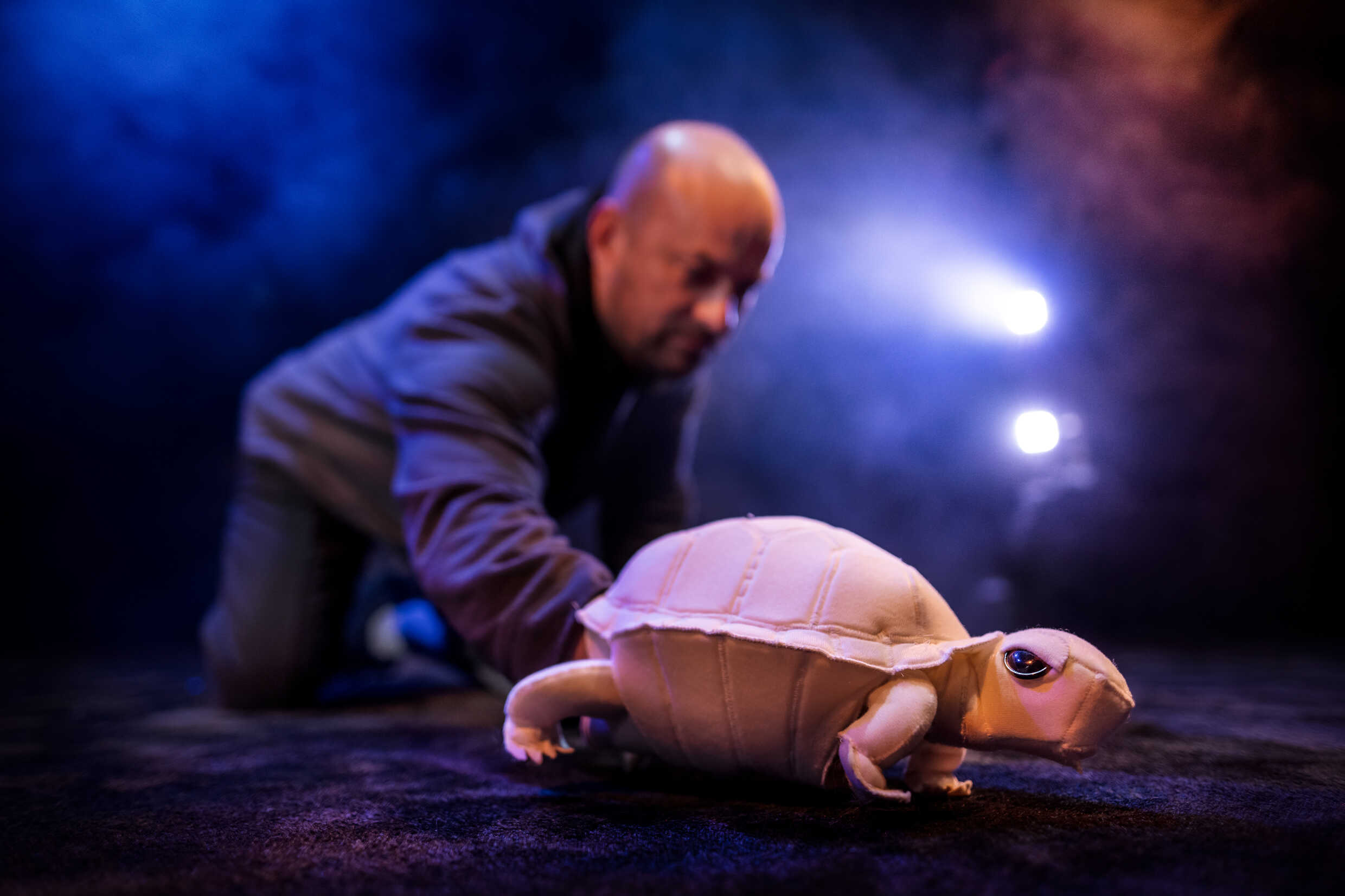 Magnus Erenius i Husdjursföreställningen, urpremiär 8 oktober på Marionetteatern, Kulturhuset Stadsteatern.