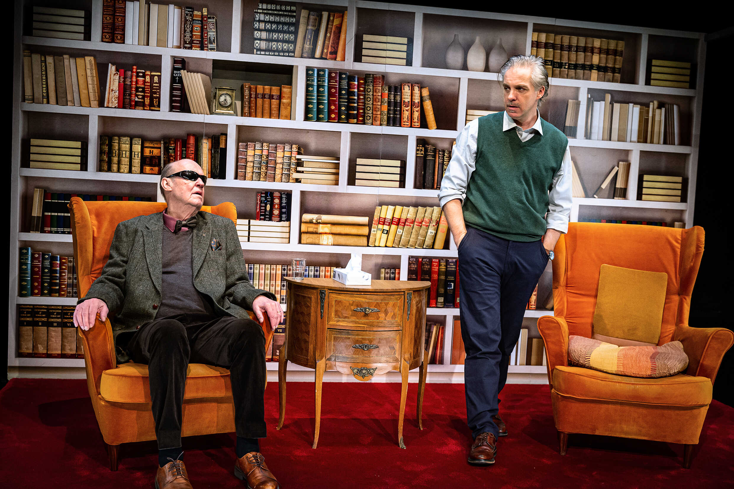 Sten Ljunggren och Fredrik Meyer i Korten på bordet. Nypremiär 19 februari på Soppteatern, Kulturhuset Stadsteatern