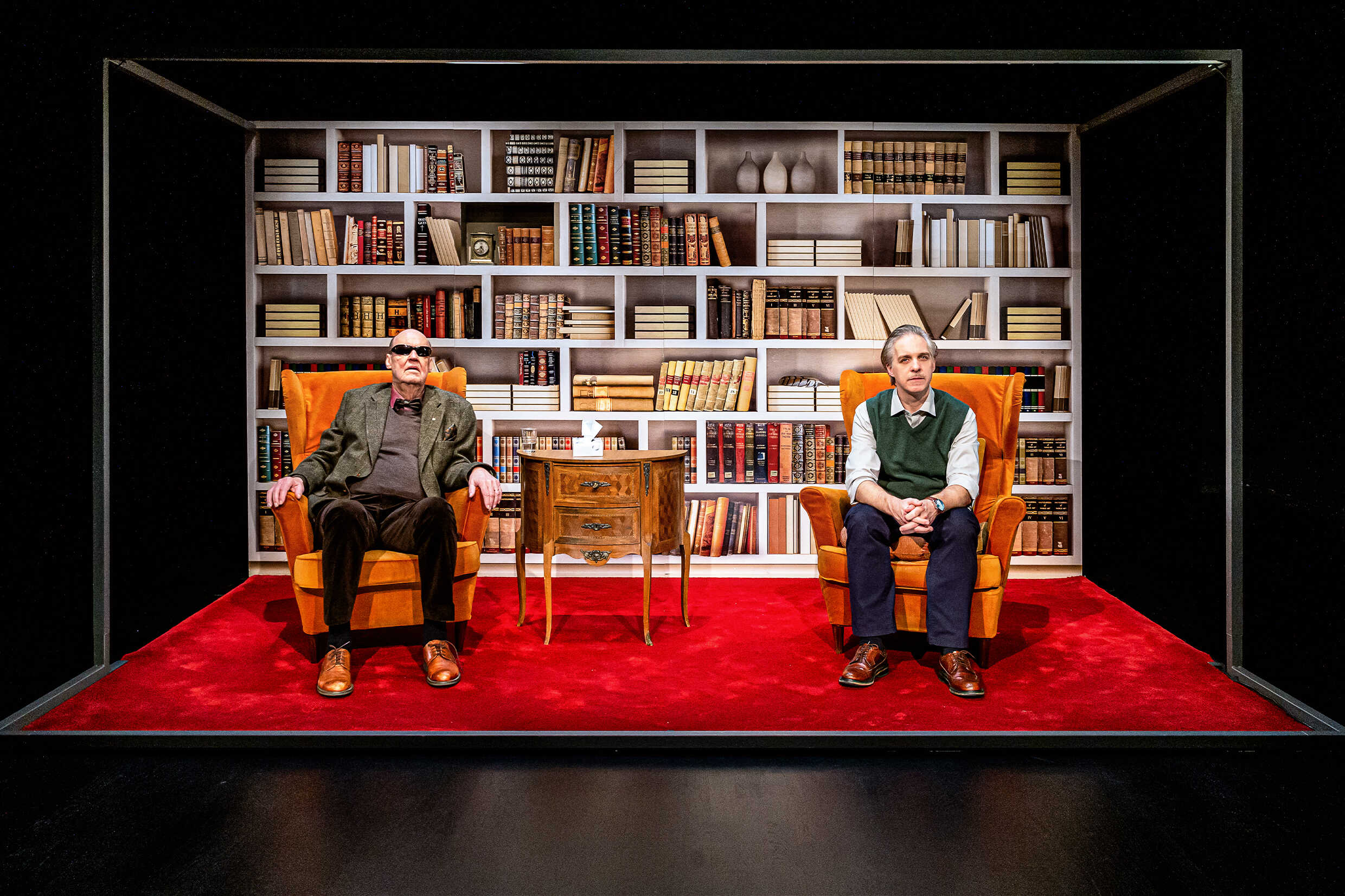 Sten Ljunggren och Fredrik Meyer i Korten på bordet. Nypremiär 19 februari på Soppteatern, Kulturhuset Stadsteatern