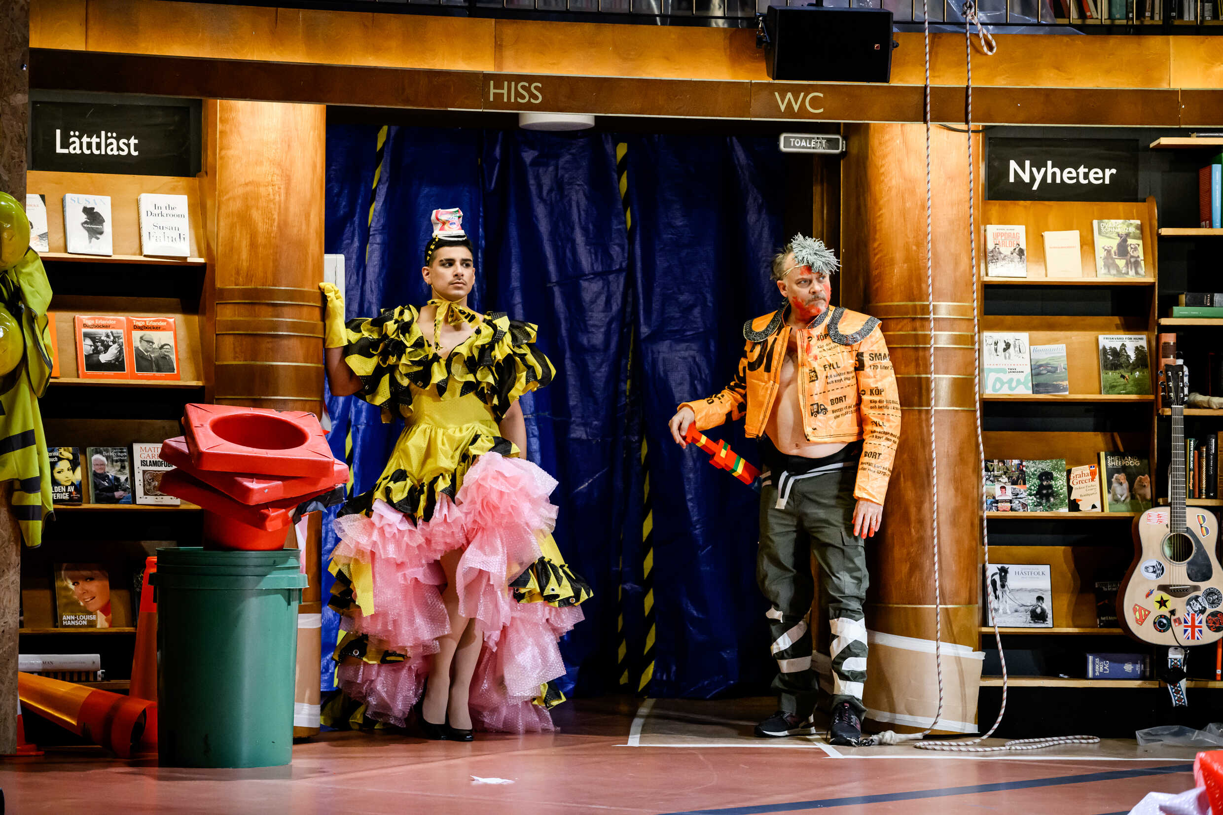 Carlos Romero Cruz och Gerhard Hoberstorfer i Röde Orm. Premiär 14 april på Stora scenen, Kulturhuset Stadsteatern.