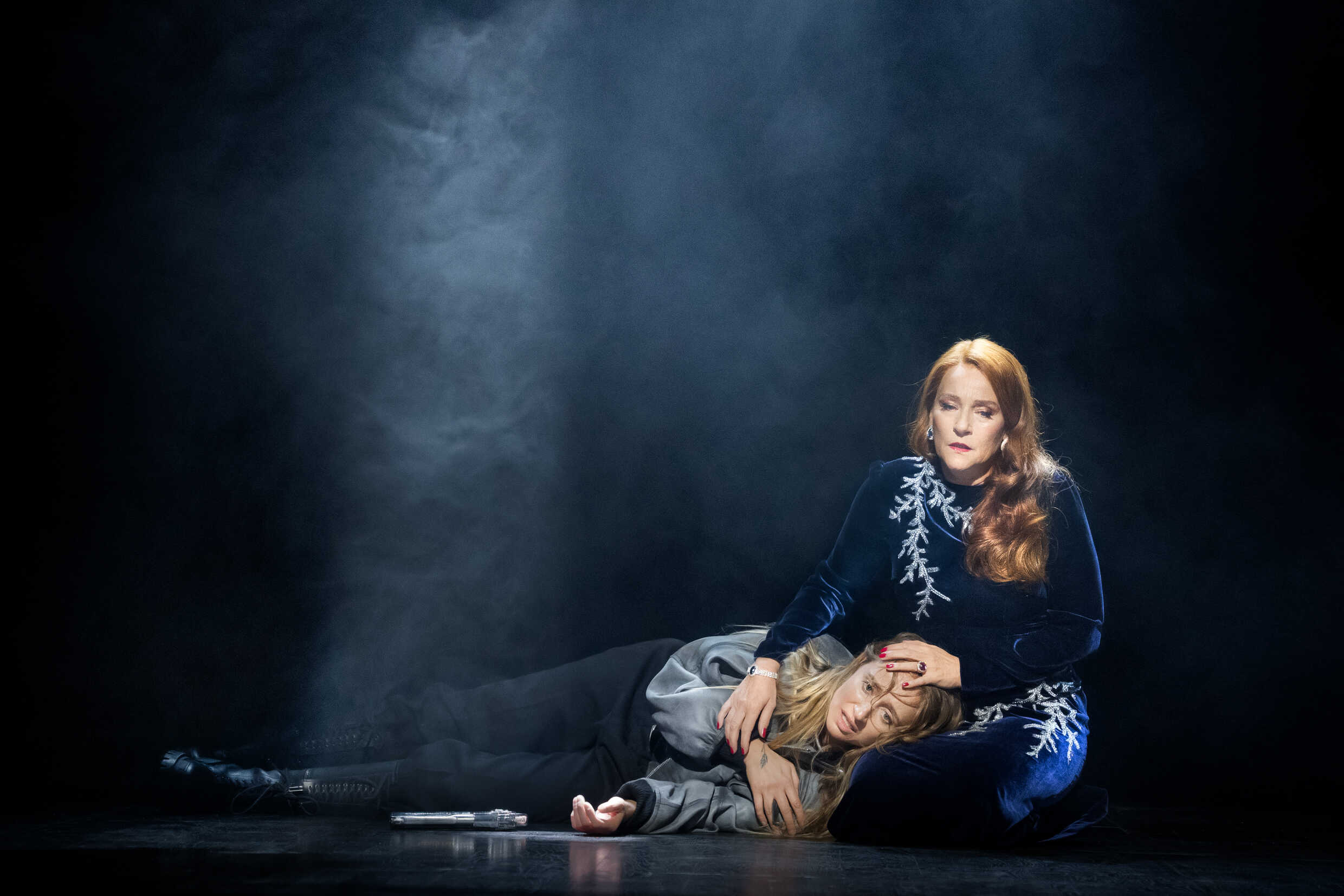 Silvana Imam och Annika Hallin i Hamlet. Premiär 20 oktober på Stora scenen, Kulturhuset Stadsteatern.