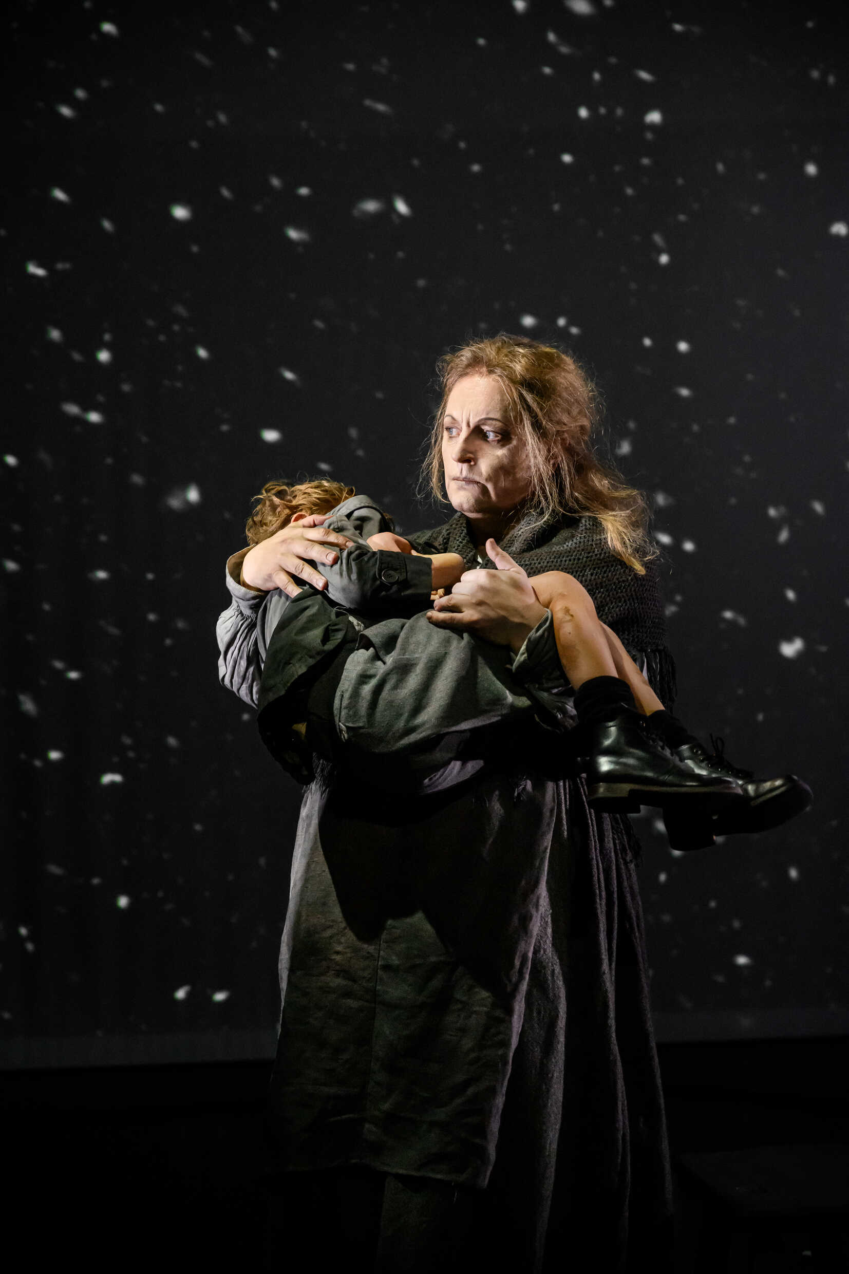 2478 Pierre Tafvelin och Leopold Lilja i Skuggan över stenbänken. Premiär 10 november på Klarascnenen, Kulturhuset Stadsteatern.