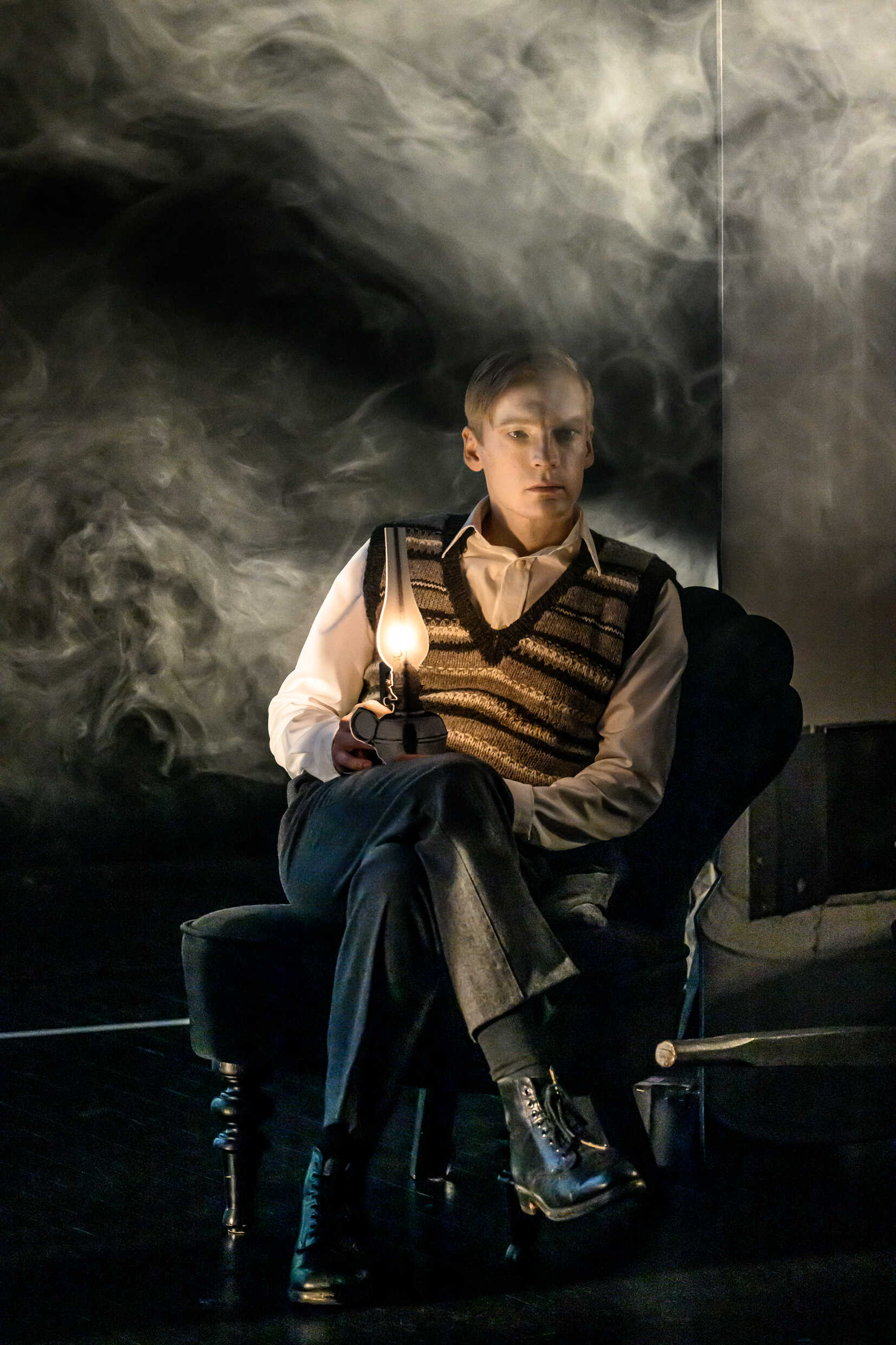 Johan Marenius Nordahl i i Skuggan över stenbänken. Premiär 10 november på Klarascnenen, Kulturhuset Stadsteatern.