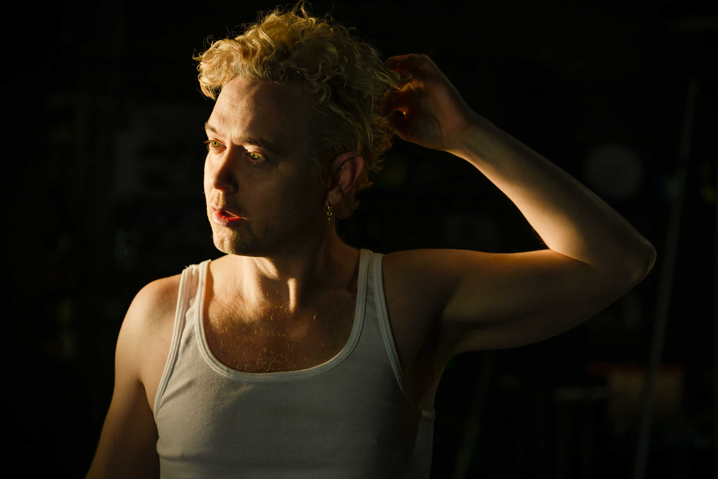 Emil Johnsen i Gengångare. Premiär 2 februari på Klarascenen, Kulturhuset Stadsteatern.