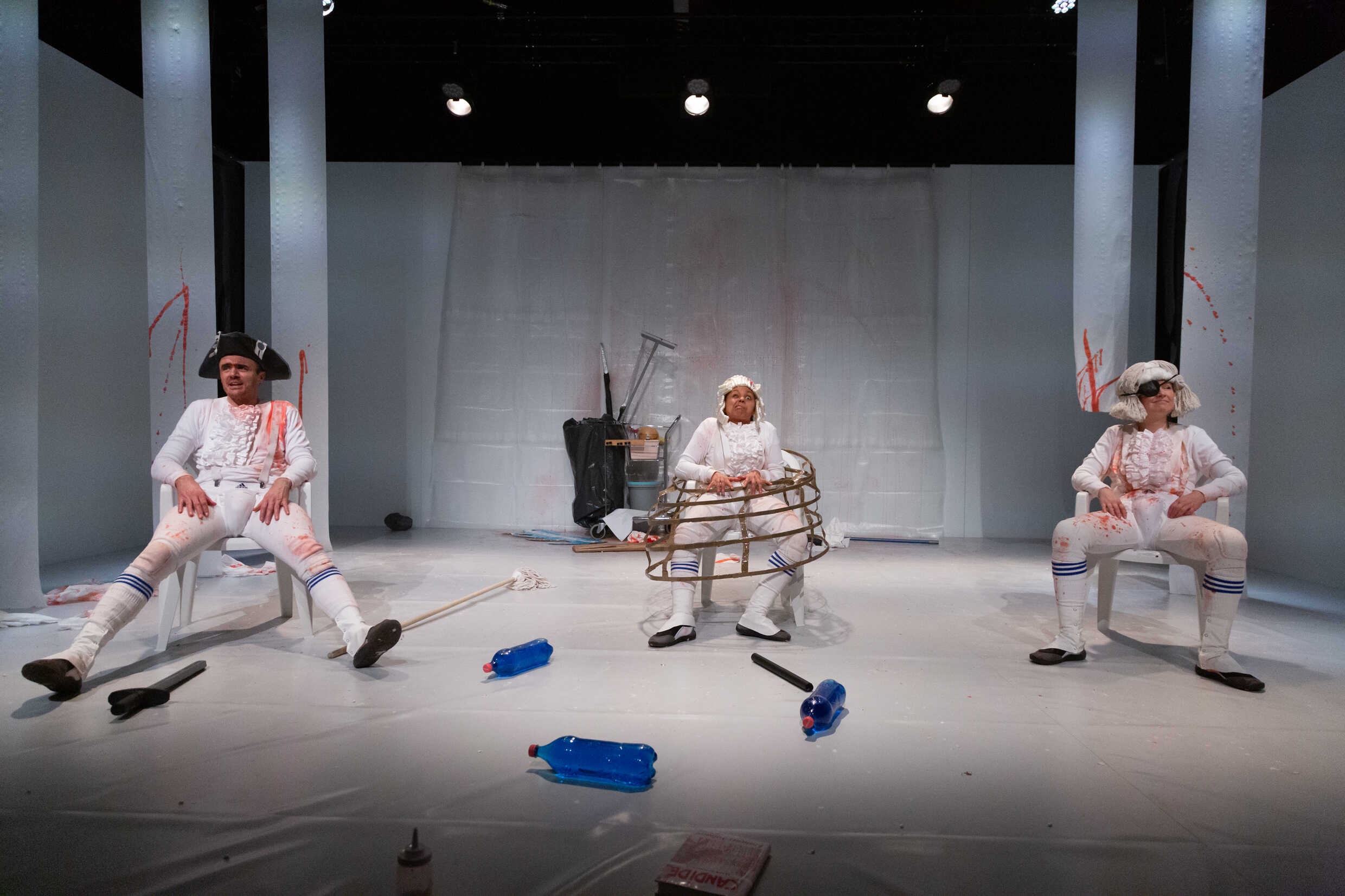 Candide på Kulturhuset Stadsteatern Vällingby i samarbete med Malmö dockteater