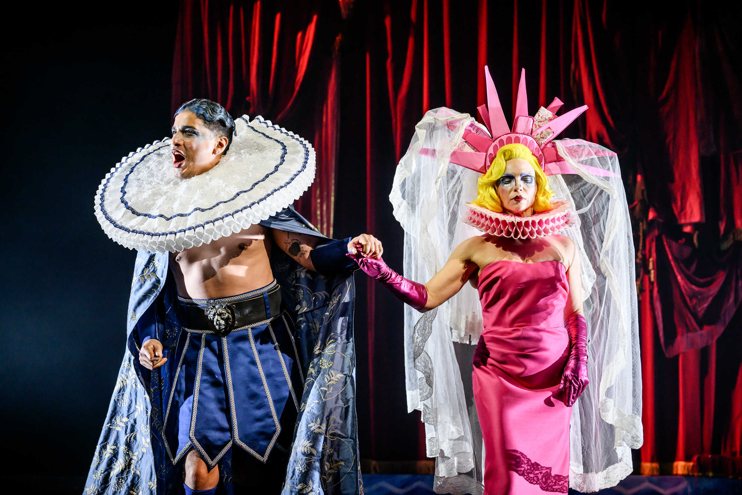 Carlos Romero Cruz och Sofia Papadimitriou Ledarp i En midsommarnattsdröm. Premiär 19 april på Stora scenen, Kulturhuset Stadsteatern.