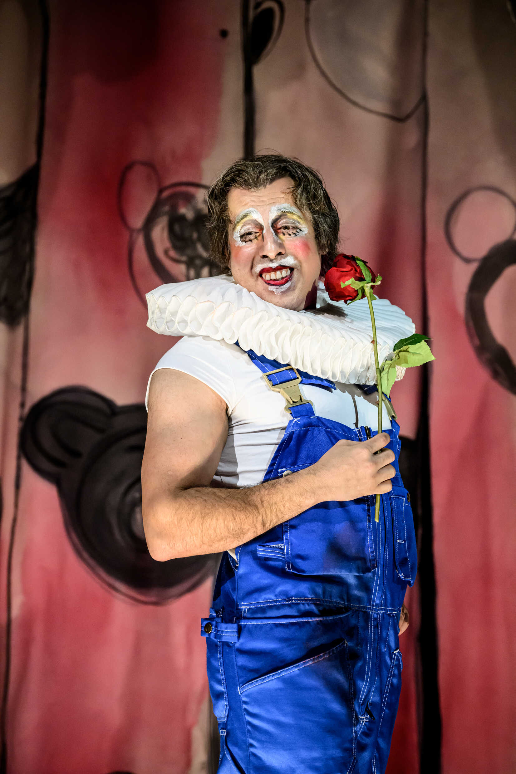 Bahador Foladi i En midsommarnattsdröm. Premiär 19 april på Stora scenen, Kulturhuset Stadsteatern.
