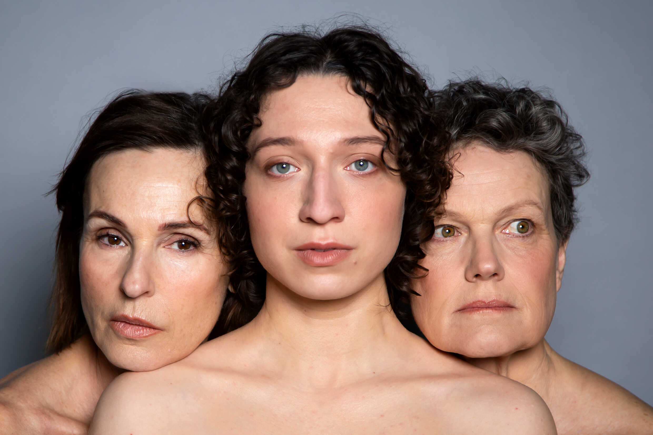Sara Key, Matilda Esselius och Odile Nunes i Mamele. Urpremiär 19 september på Soppteatern, Kulturhuset Stadsteatern.
