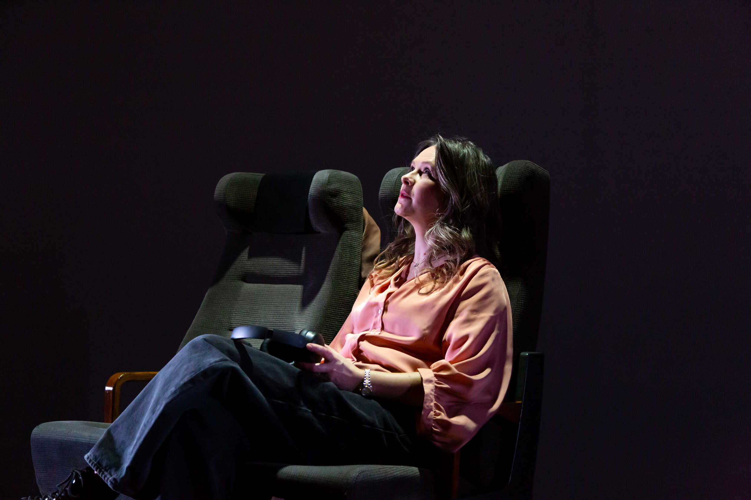 Frida Beckman i Nya resande, premiär 9 januari 2025 på Soppteatern - Kulturhuset Stadsteatern