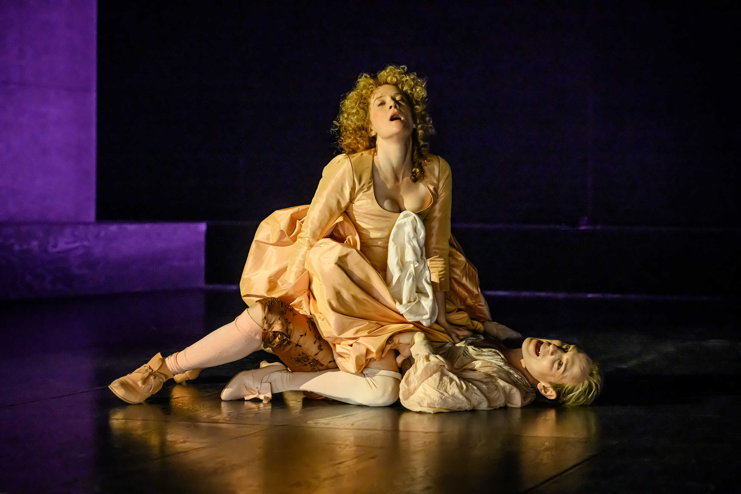 Maja Rung och Simon Reithner i Amadeus. Premiär 7 februari på Stora scenen, Kulturhuset Stadsteatern.