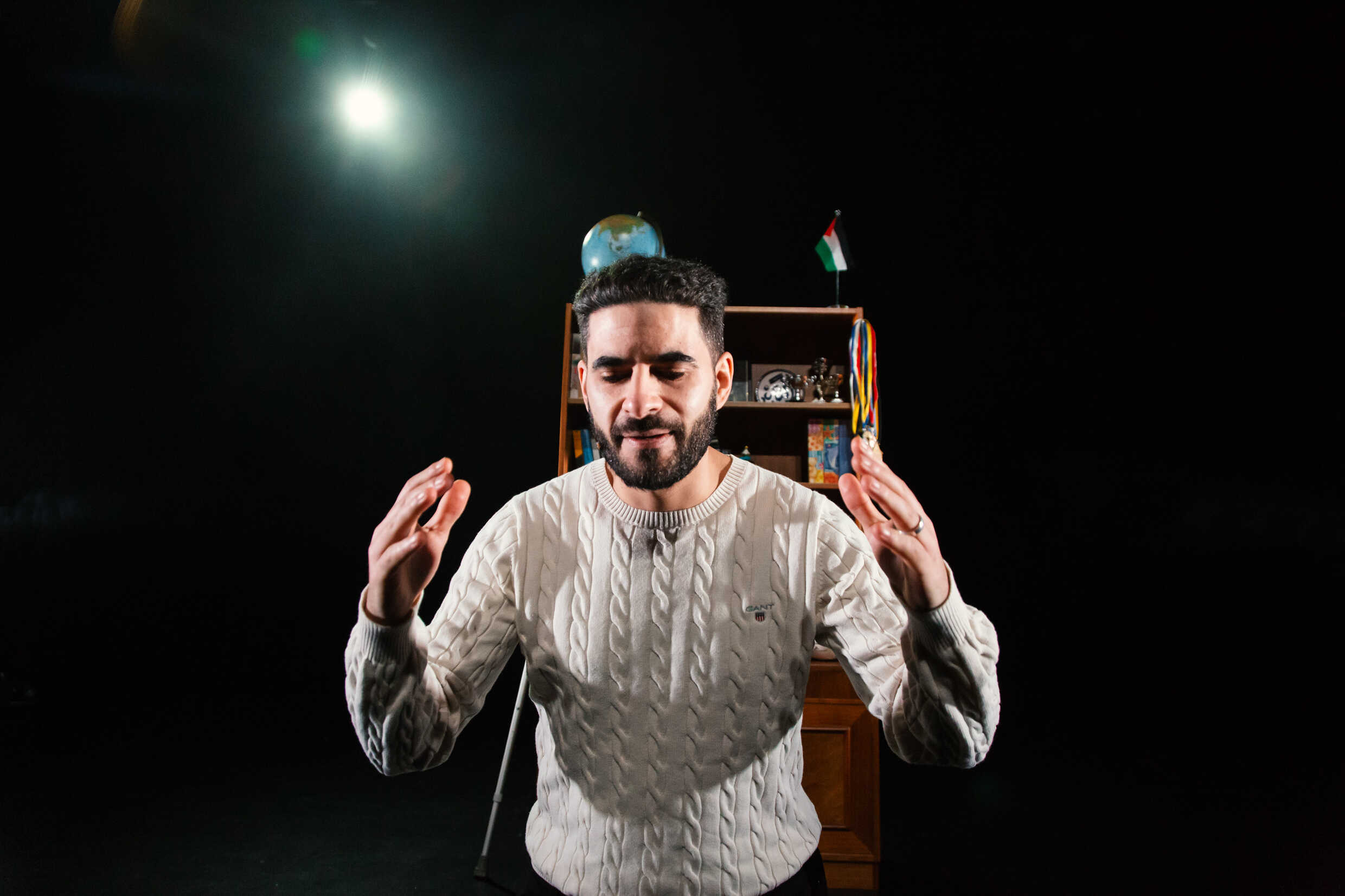 Mustafa Zatara i Vem var min pappa. Premiär 22 februari på Kulturhuset Stadsteatern i Husby.