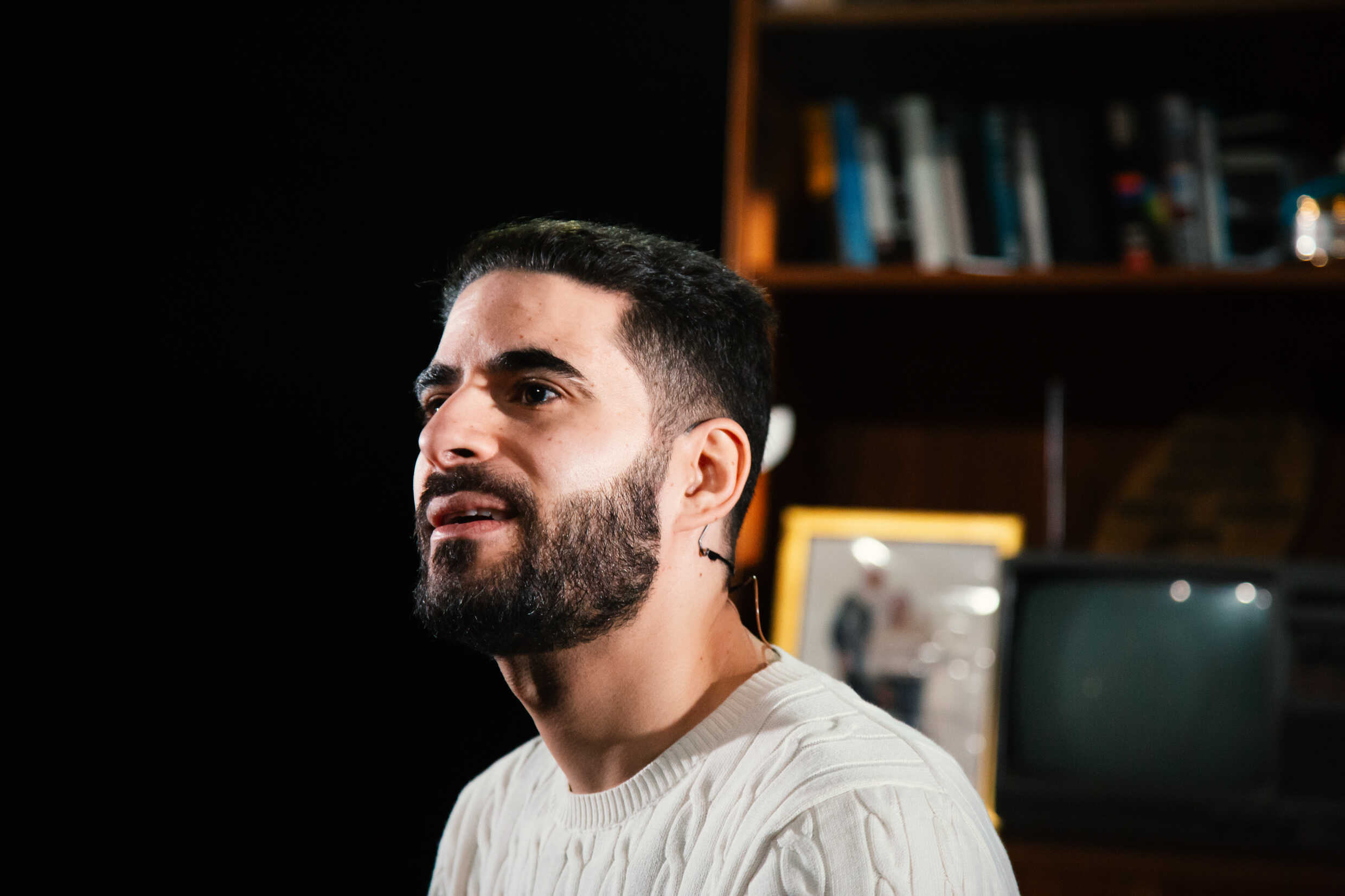 Mustafa Zatara i Vem var min pappa. Premiär 22 februari på Kulturhuset Stadsteatern i Husby.