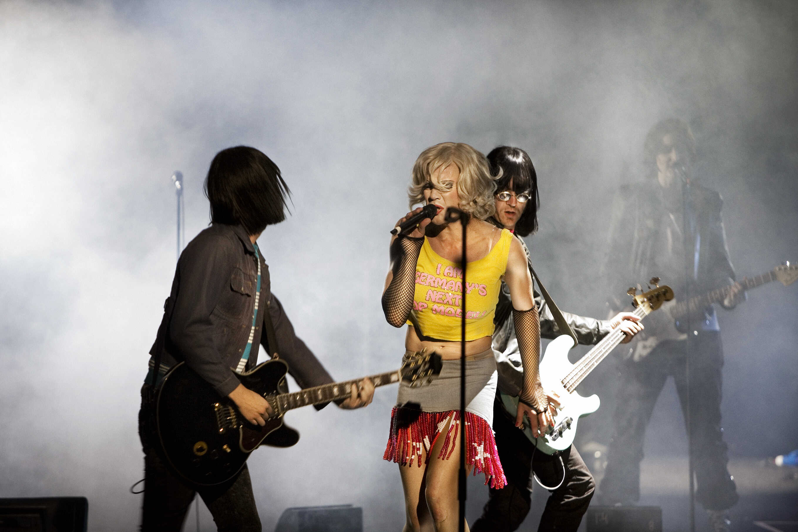 Carl Ekerstam, Johannes Bah Kuhnke och Anders Kotz i Hedwig and the Angry Inch. Premiär på Stora scen 30 juli.