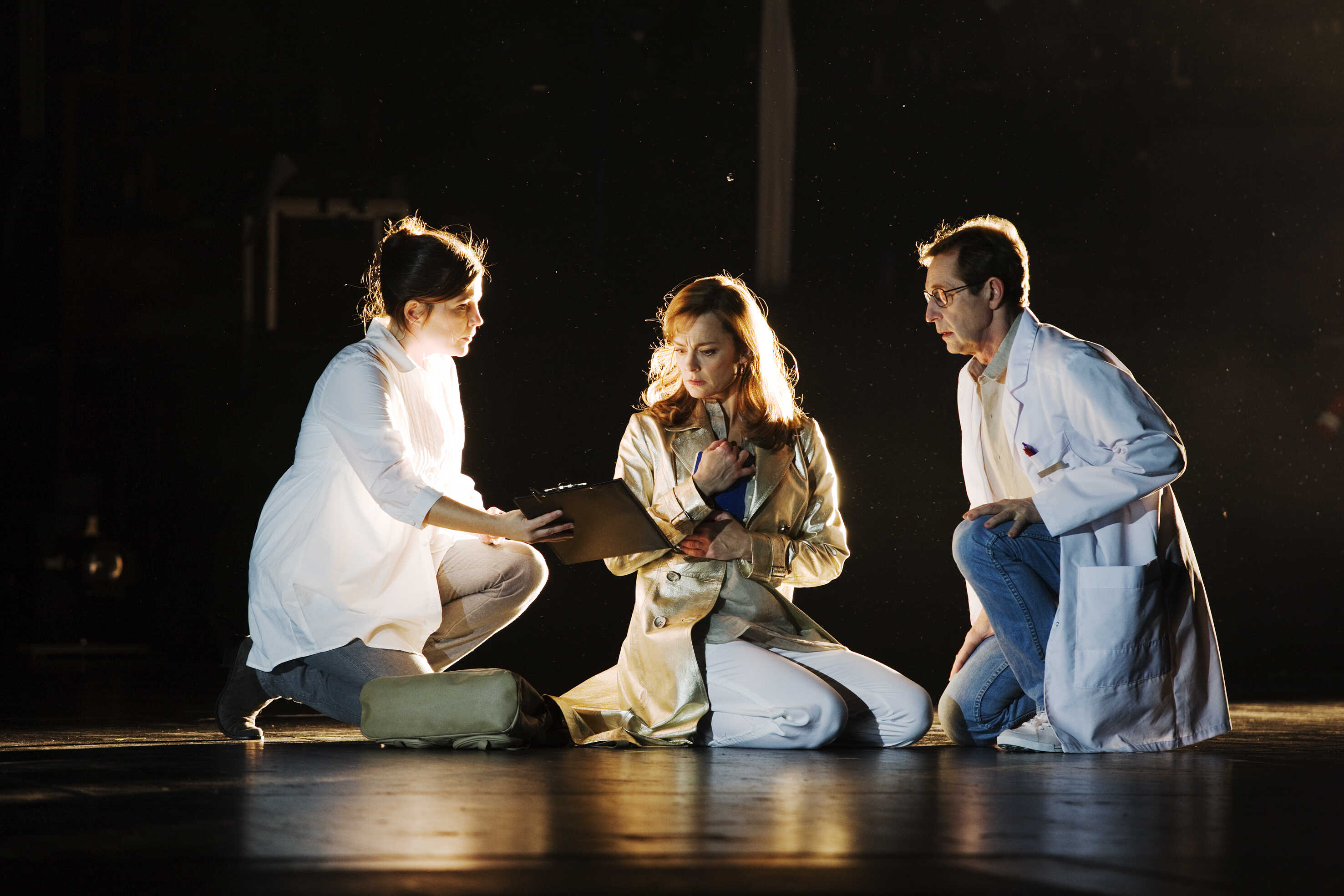 Sofi Helleday, Marie Richardson och Ulf Eklund i Allt om min mamma. Premiär 14 november 2008 på Stora scenen.