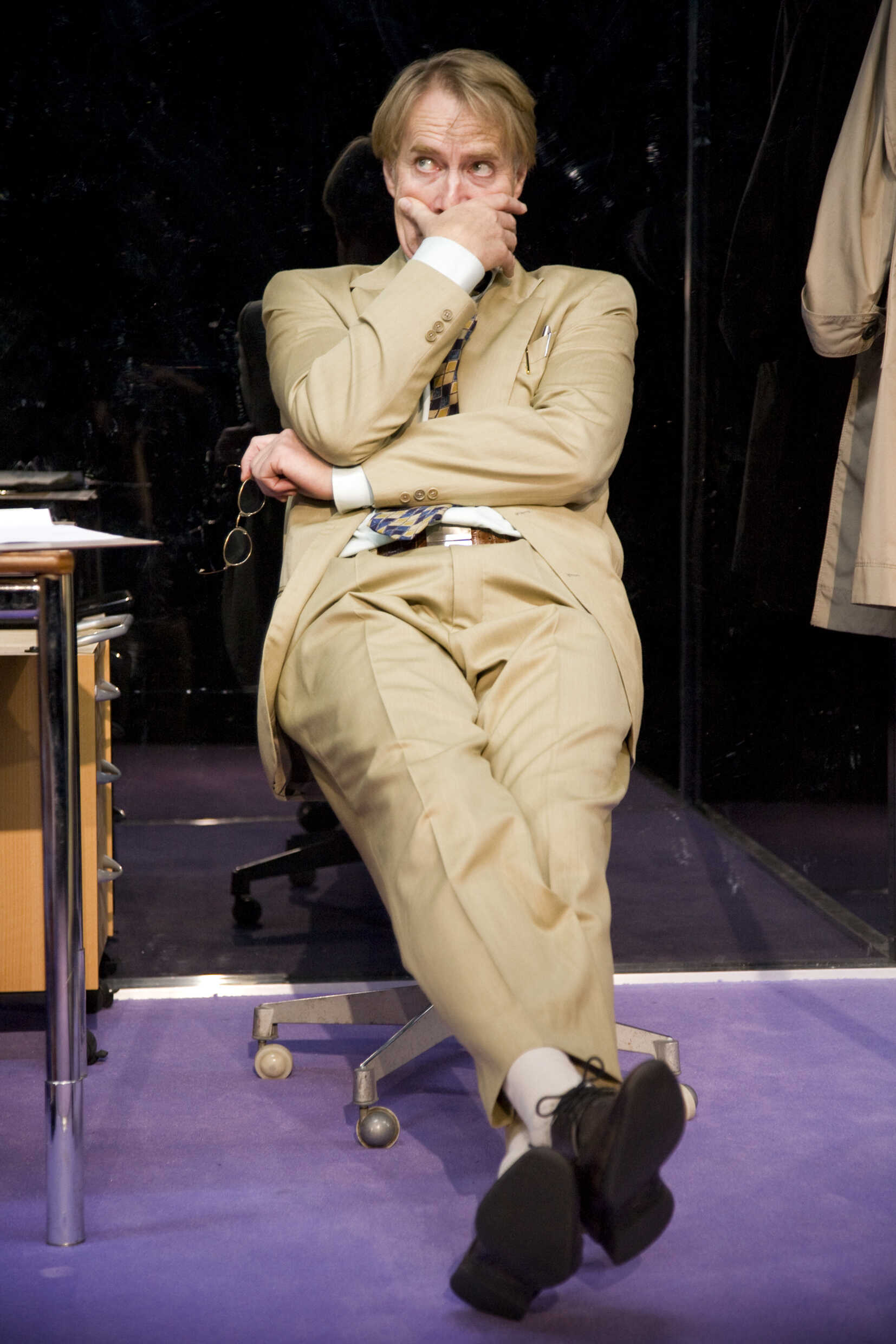 Niklas Falk i Glengarry Glen Ross av David Mamet. Sverigepremiär 28 november