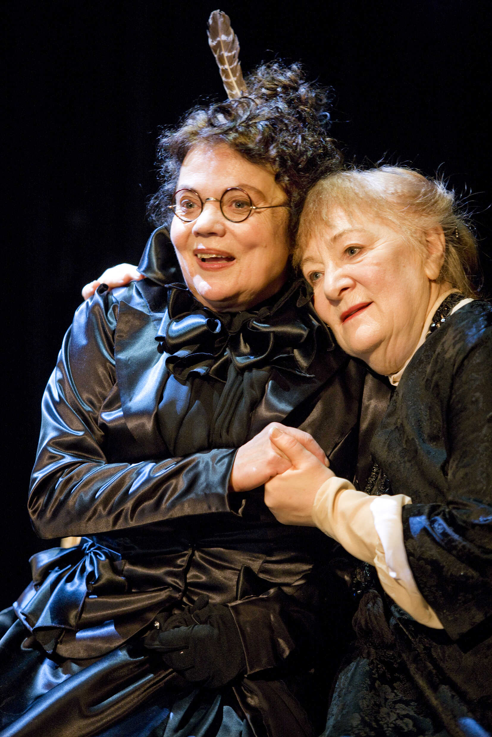 Eva GrÃ¶ndahl (Sophie Elkan) och Anita Dahl (Selma) i Selma och Ã…gust. UrpremiÃ¤r pÃ¥ Klarascenen 5 mars 2009.