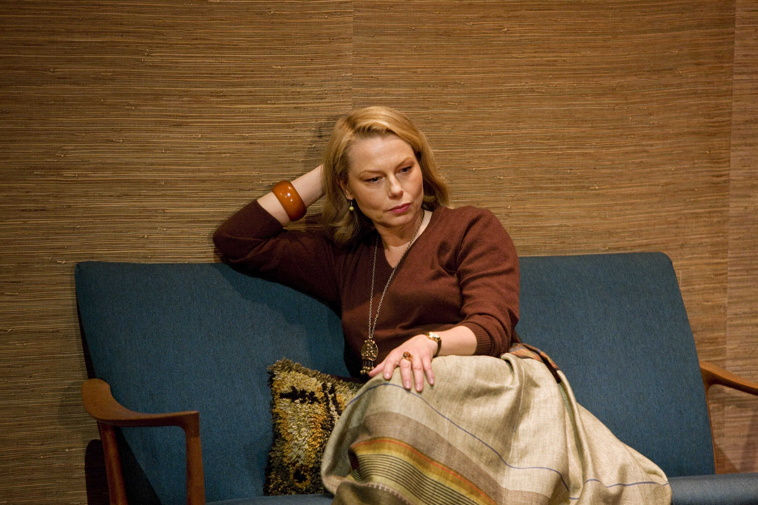 Helena Bergström i Gengångare. Premiär på Lilla scenen 7 maj 2010.