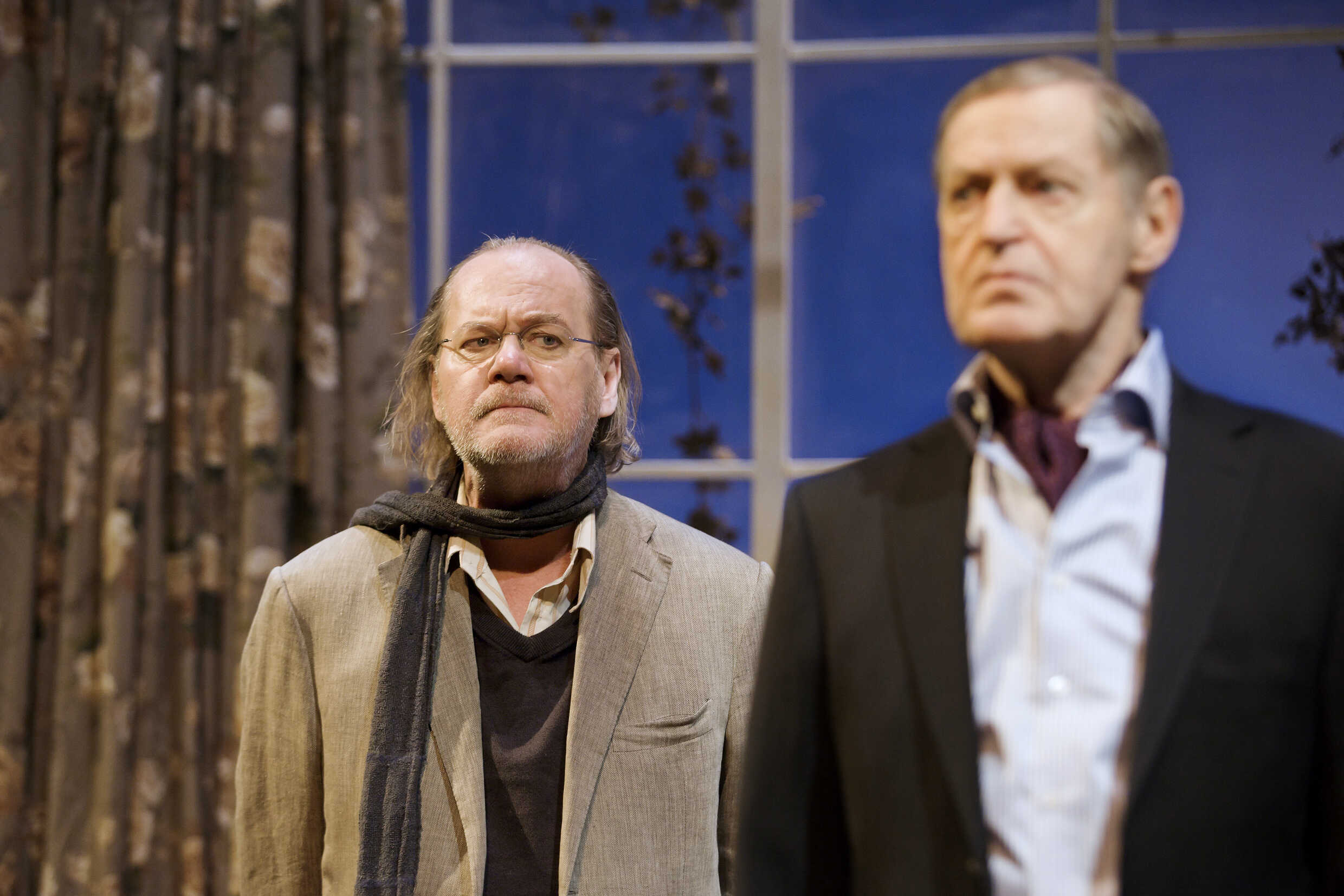 Peter Haber och Lars Lind i Ingen Mans Land. Premiär den första december.