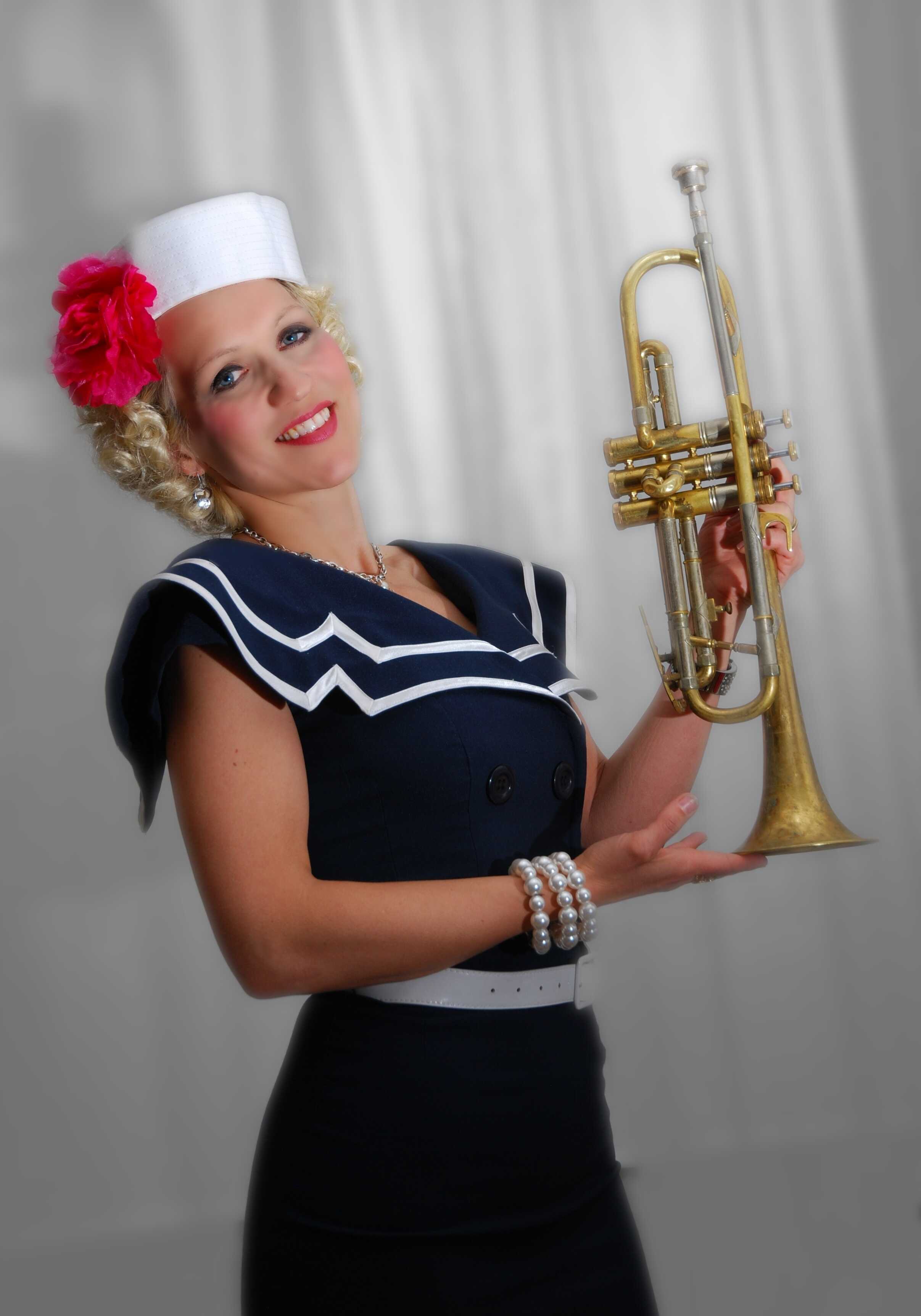 Gunhild Carling och Carling Family på Parkteatern 2012 den 21 augusti kl. 19 i Vitabergsparken