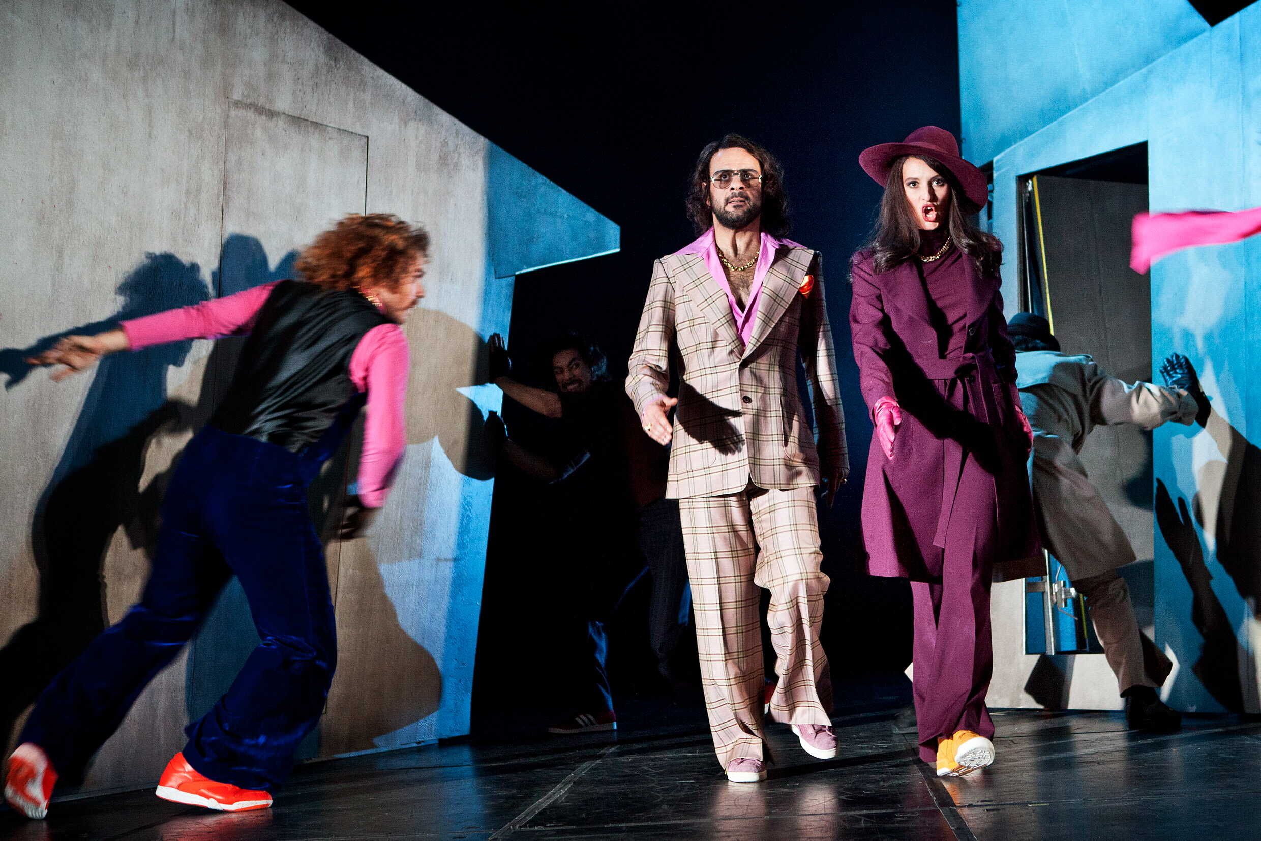 Henrik Norlén, Peter Gardiner, Shebly Niavarani, Ylva Olaison och Mats Qviström i Macbeth, premiär 22 december på Stora scenen, Kulturhuset Stadsteatern