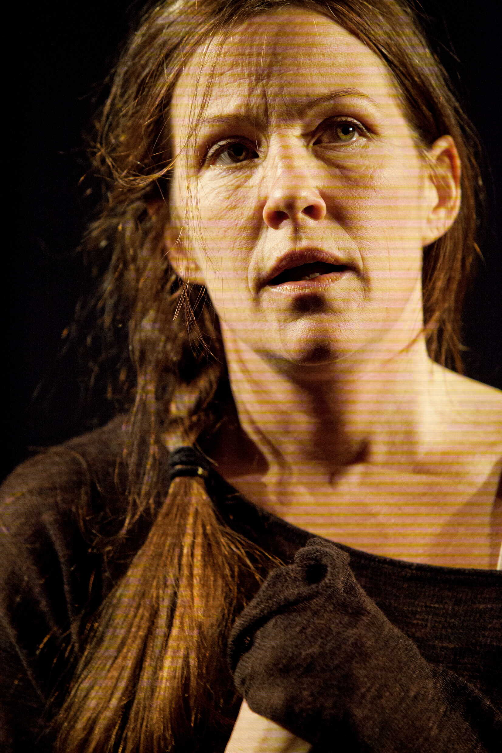 Sofi Helleday i Felicia försvann, urpremiär 14 december på Bryggan, Kulturhuset Stadsteatern.