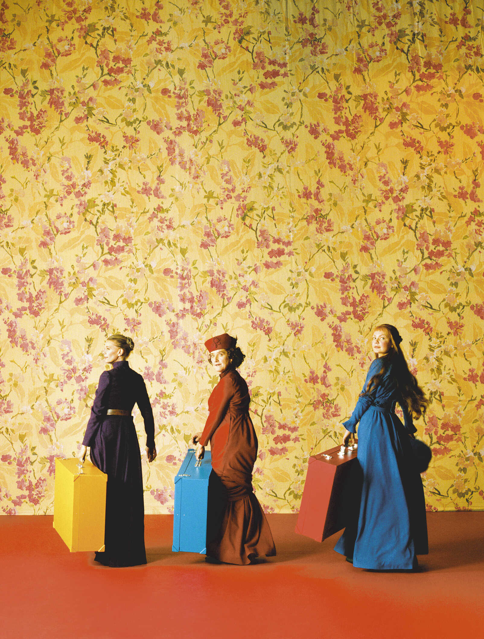 Förhandsbild: Körsbärsträdgården. Stina Rautelin, Gunilla Nyroos, Marie Robertson