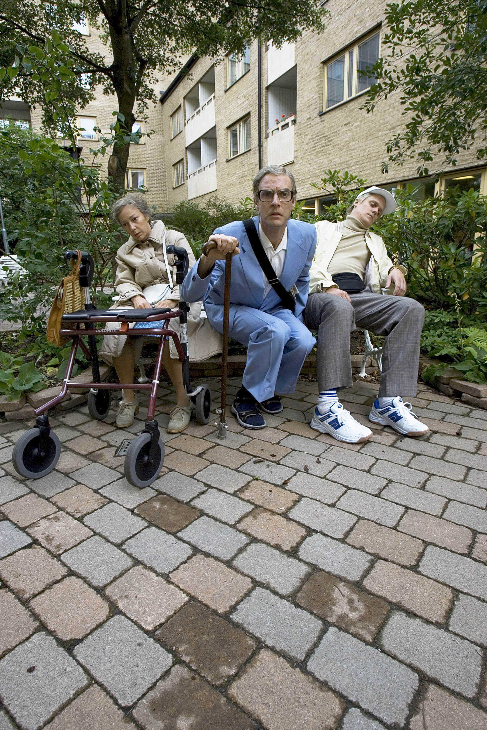 Förhandsbild: Malin Cederbladh, Andreas Kundler och Stefan Norrthon i Sex droger och våld på Unga Klara, Stockholms stadsteater