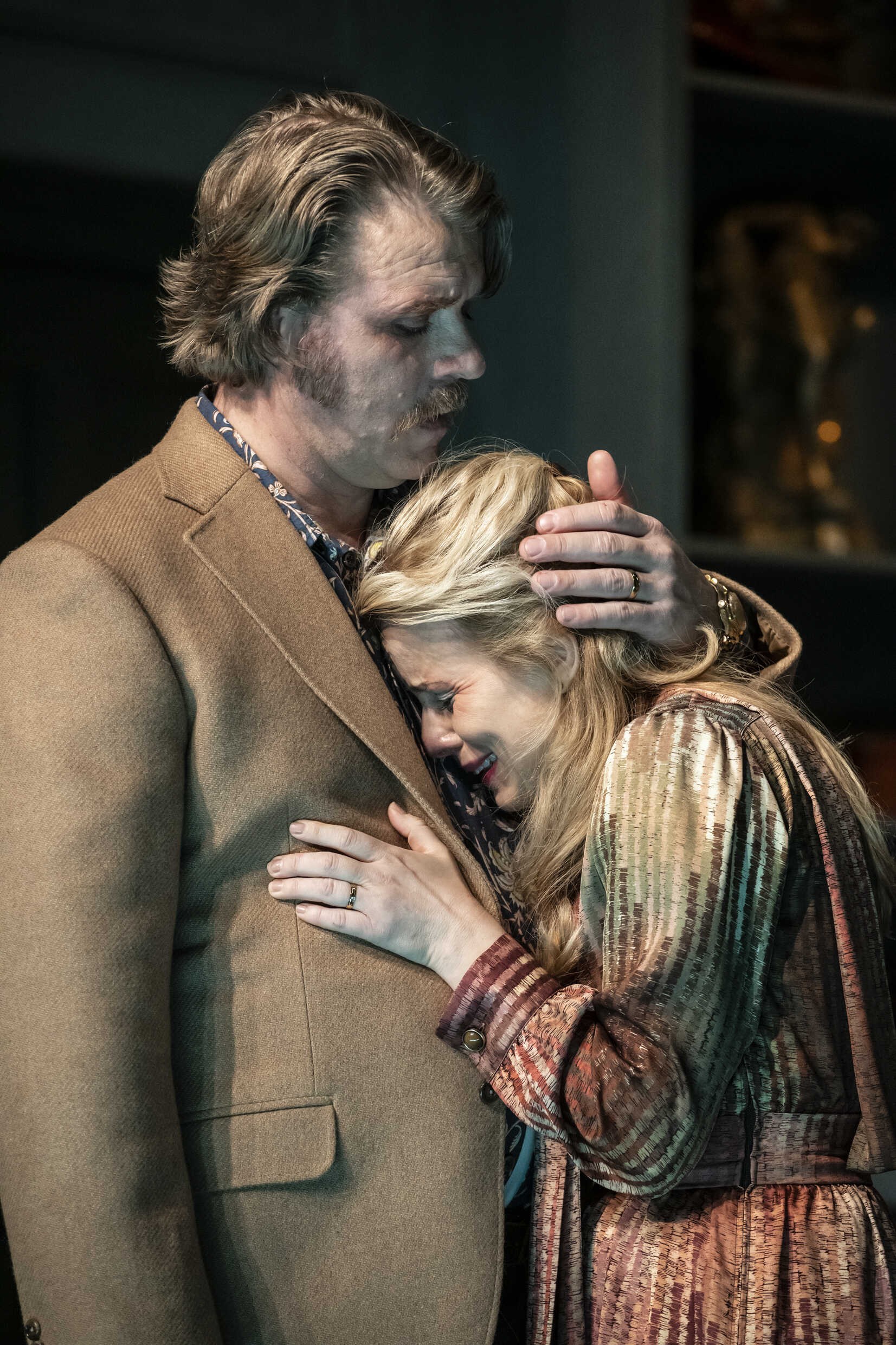 Helena af Sandeberg och Henrik Norlén i Gasljus. Premiär på Lilla scenen 7 maj 2021.