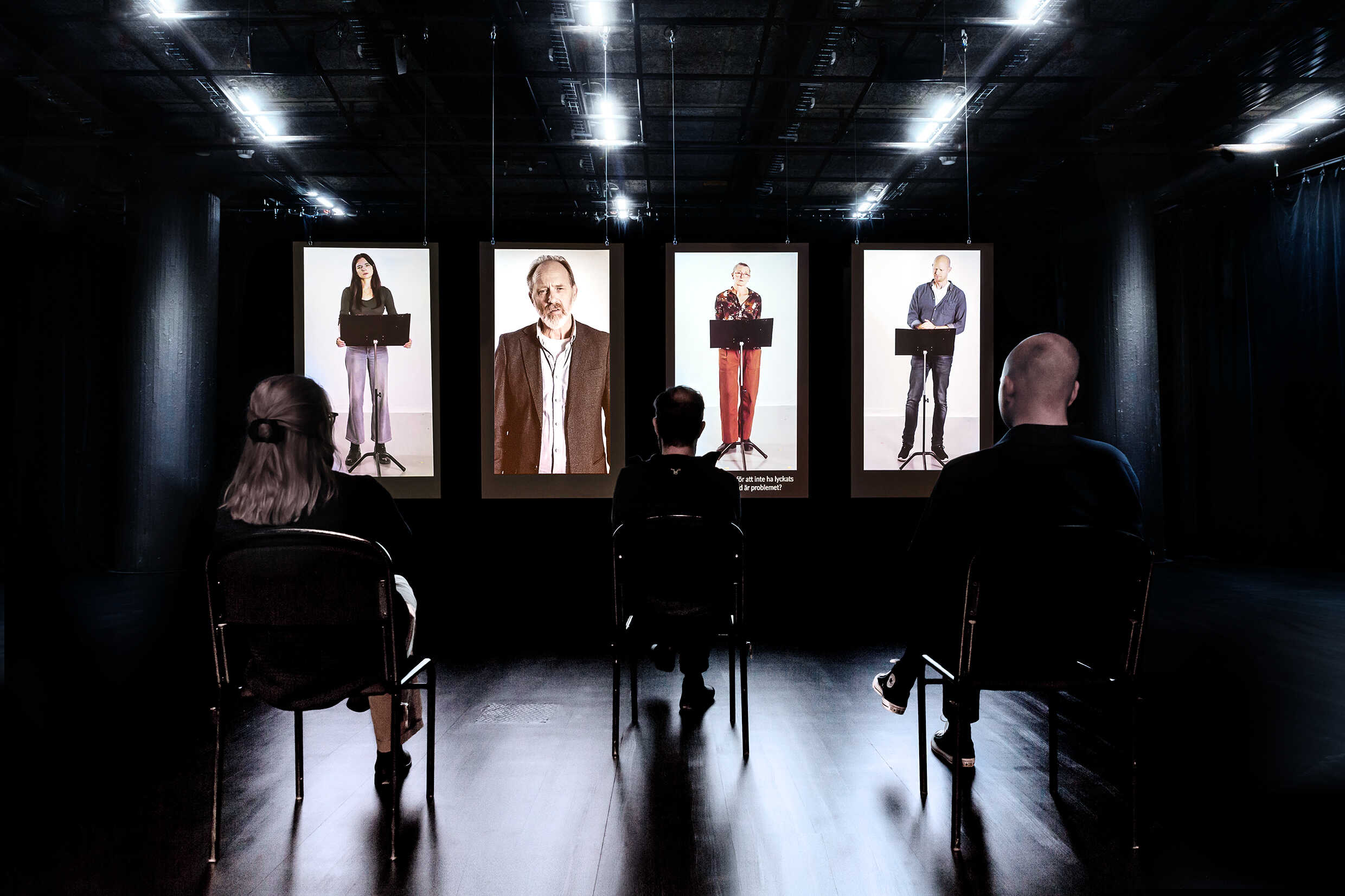 Ann Petrén, Louise Peterhoff, Samuel Fröler och Fredrik Lycke i Revolution. Vernissage/premiär på Kilen den 20 maj 2021