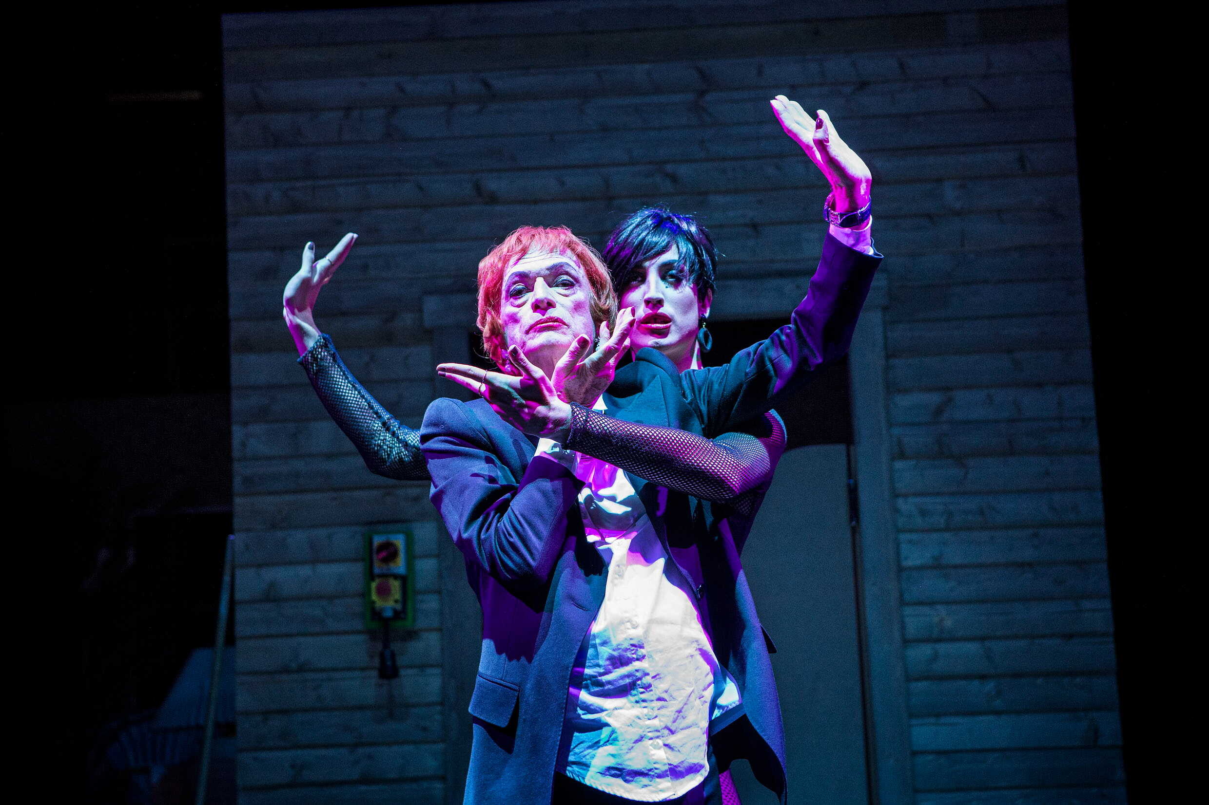 Happy End. Premiär 31 oktober på Klarascenen, Kulturhuset Stadsteatern.