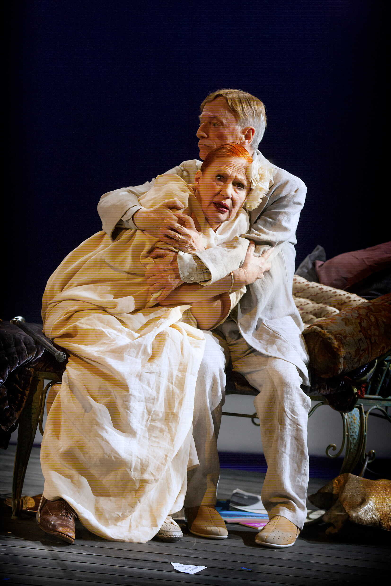 Ã…ke Lundqvist och Claire Wikholm i Sarah Bernhardt - Memoarer. PremiÃ¤r 3 maj 2014 pÃ¥ Lilla scenen, Kulturhuset Stadsteatern.