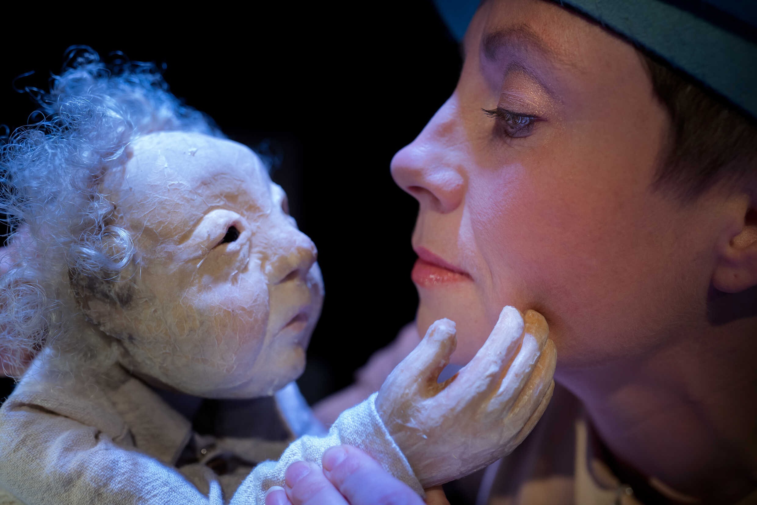 Ida Steén i Minnen, regi Bernard Cauchard. Nypremiär 2 februari på Marionetteatern