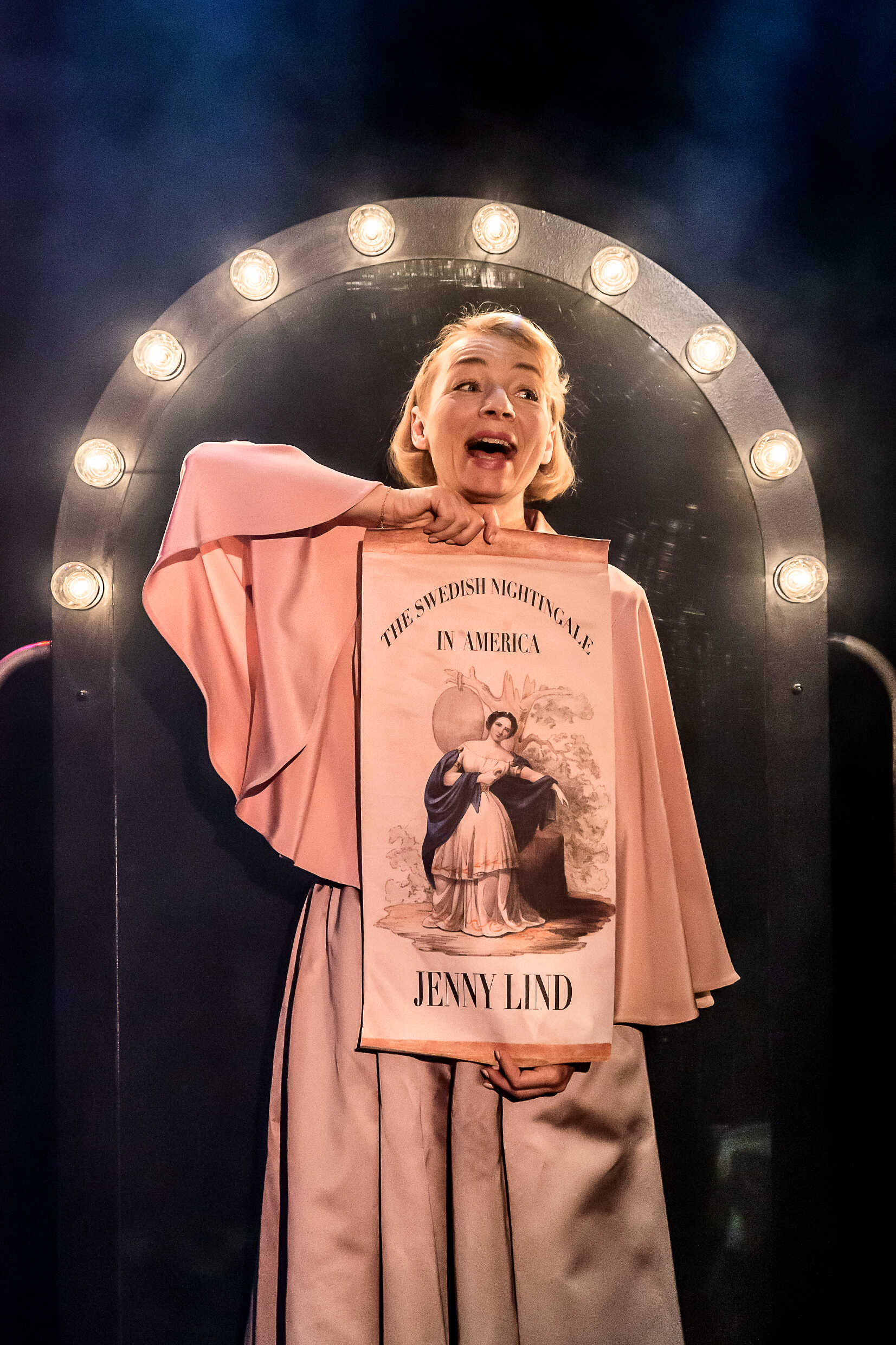 Jenny Lind, urpremiär 11 januari 2022 på Soppteatern, Kulturhuset Stadsteatern. På bild Sara Jangfeldt.